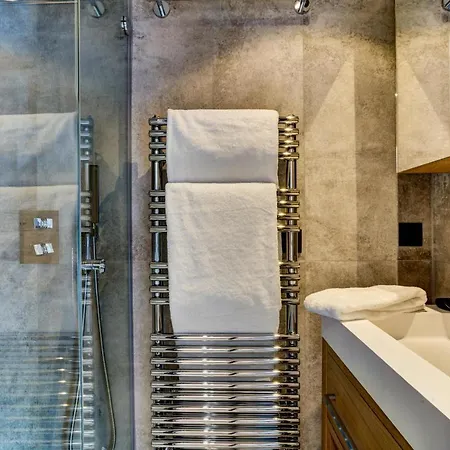 Red Fox Chalet 5*